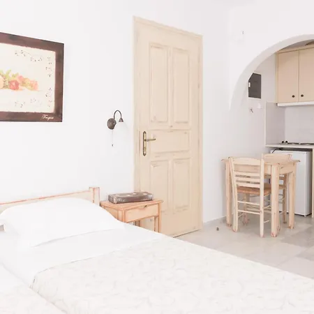 Fragias Studios & Apartments-2